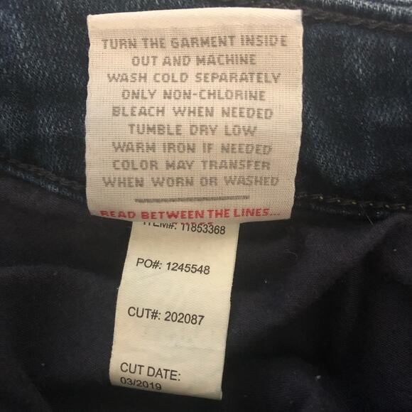 Torrid Boyfriend jeans distressed raw hem crop size 22 - Picture 11 of 12